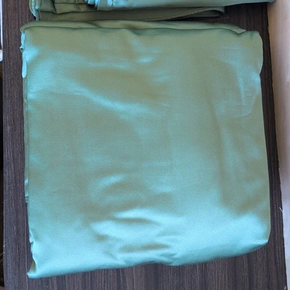 Ethan Allen Queen Duvet And Shams Set Salena Duvet Cover Set F/Q Size Sage Green - Picture 4 of 7